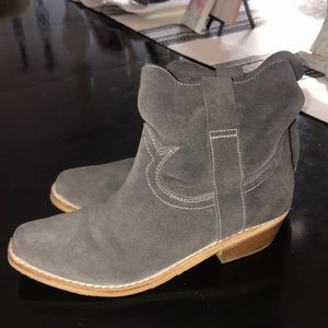 SamEdelman greysuede stacked heel ankle bootie 7.5